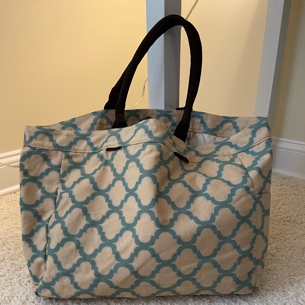blue and creme shoulder bag